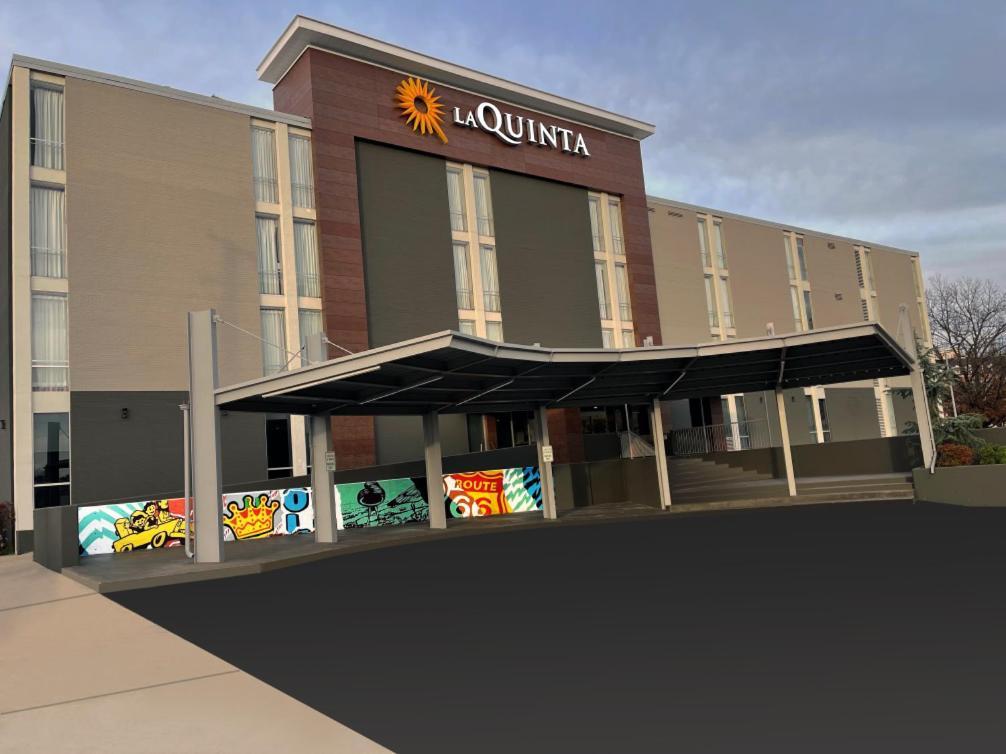 La Quinta Inn & Suites By Wyndham Tulsa Downtown - Route 66 Экстерьер фото
