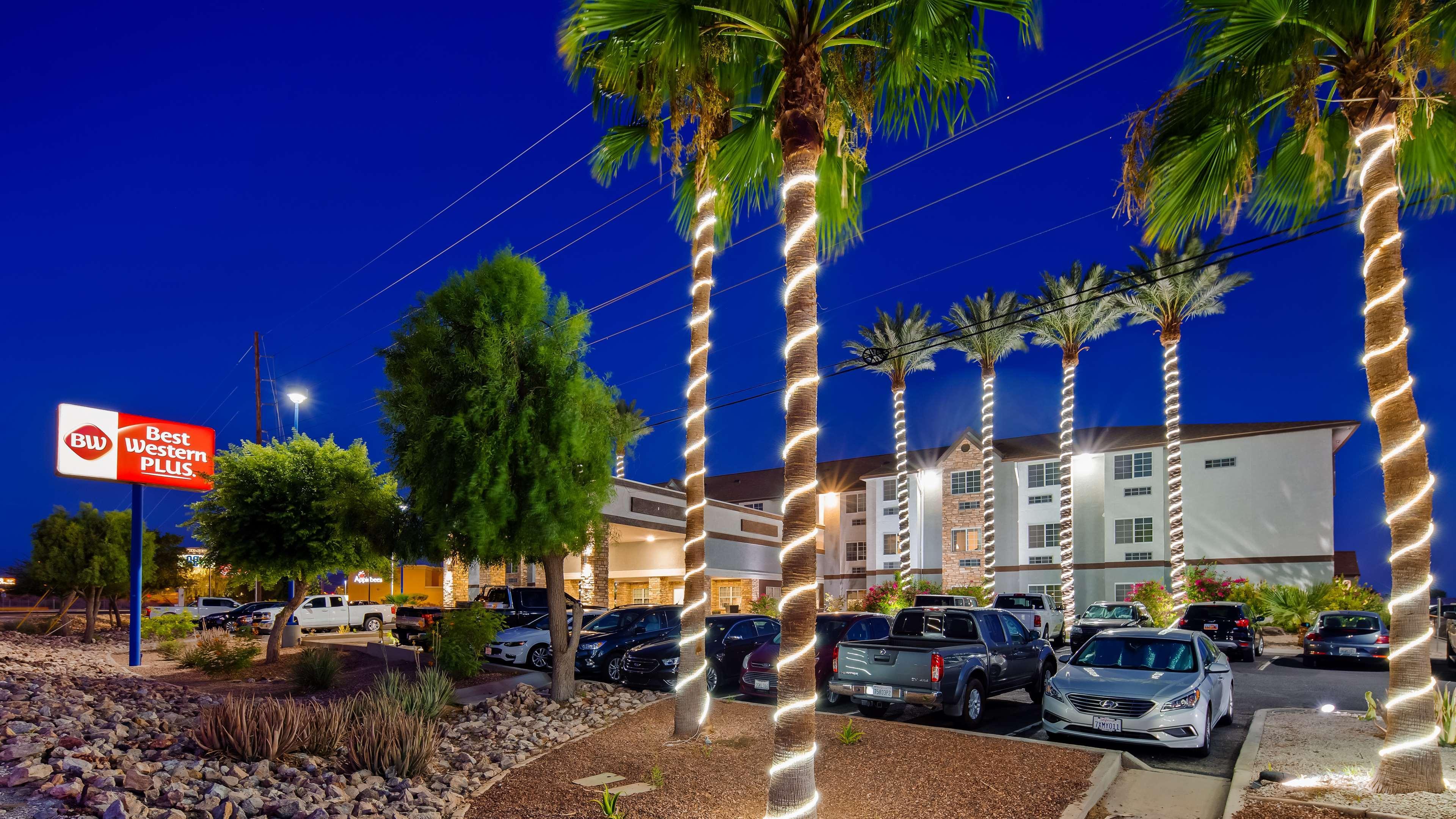La Quinta Inn & Suites By Wyndham Tulsa Downtown - Route 66 Экстерьер фото