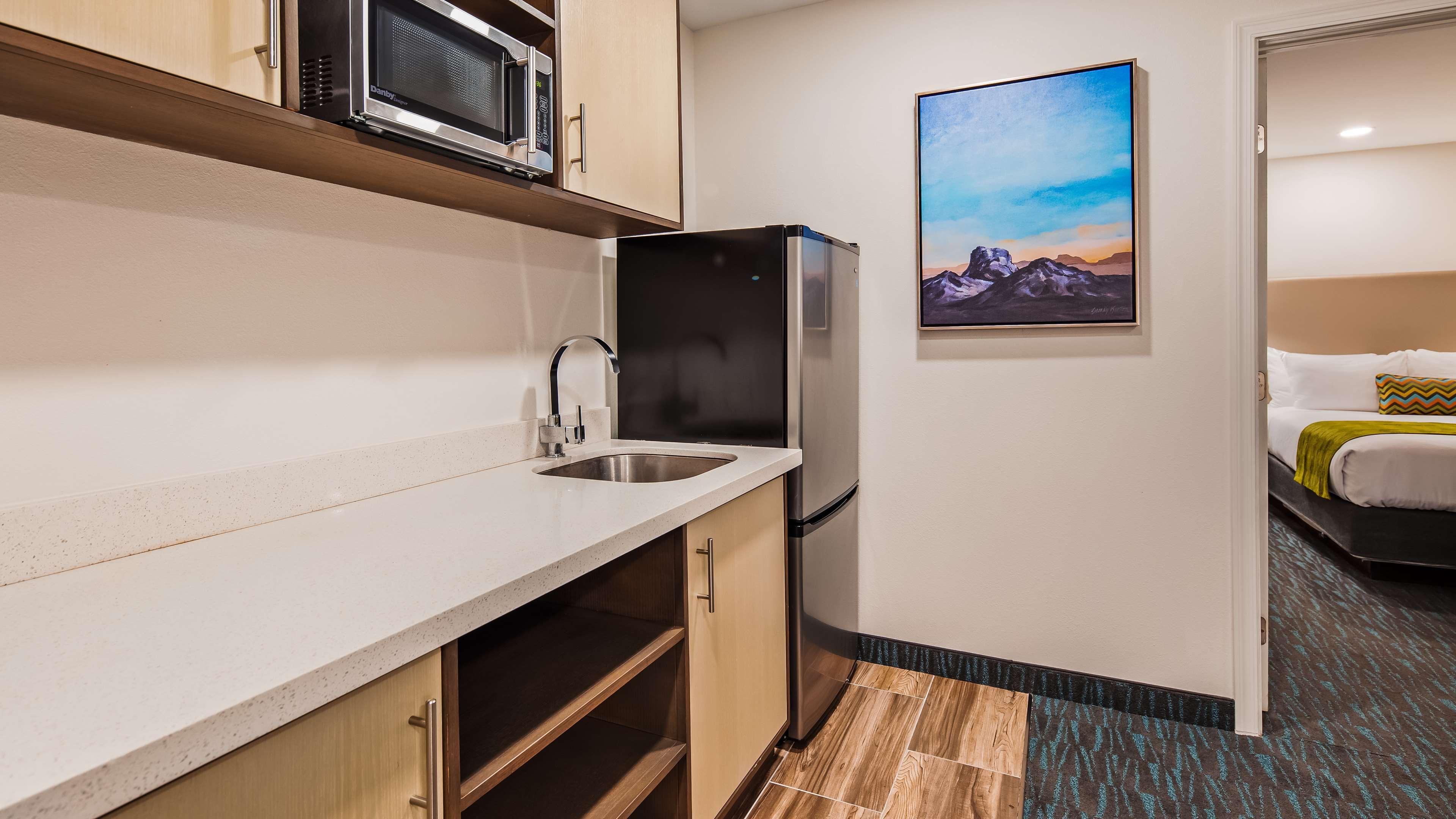 La Quinta Inn & Suites By Wyndham Tulsa Downtown - Route 66 Экстерьер фото