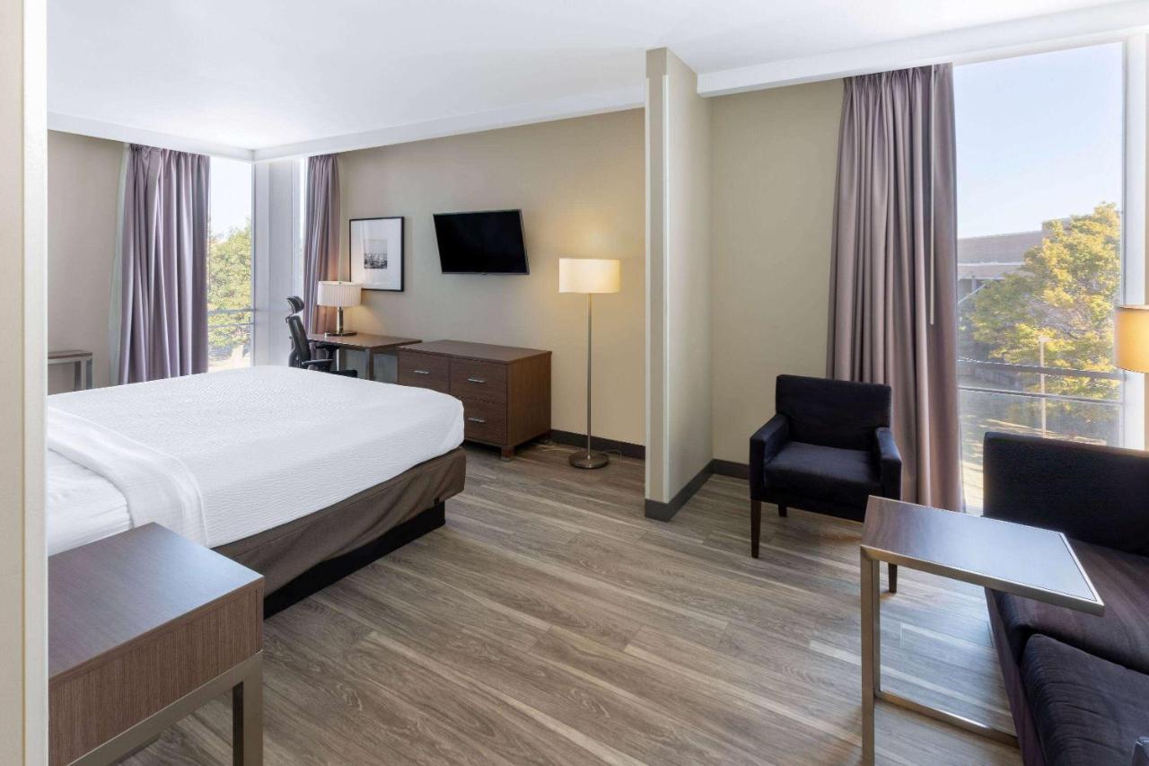 La Quinta Inn & Suites By Wyndham Tulsa Downtown - Route 66 Экстерьер фото